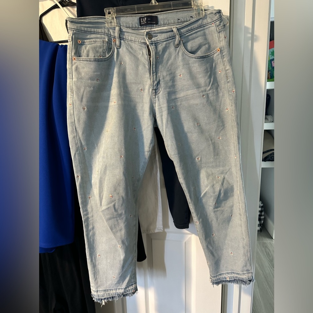 Gap - Girlfriend Jeans with flowers
